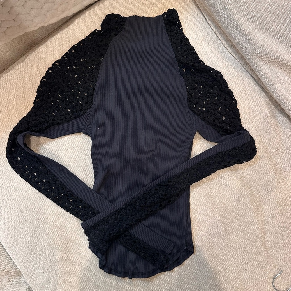 Free People Black Ribbed Women's Top - Picture 2 of 5